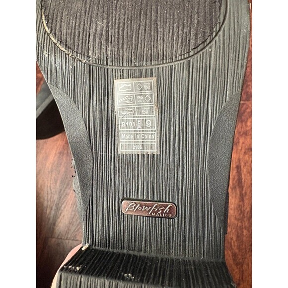 Blowfish Viten Black Ankle Boot, Low Heel Bootie, Size 9 Fall Booties - Picture 5 of 6